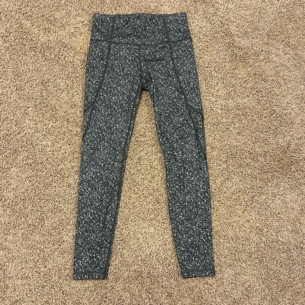 Athleta Salutation Stash Pocket Leggings